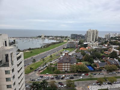 Puerto del Buceo, pent house duplex con vista al mar ,terrazas, jacuzzi , gge x2 , box !!