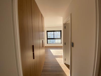 Apartamento de un dormitorio , terraza, al frente