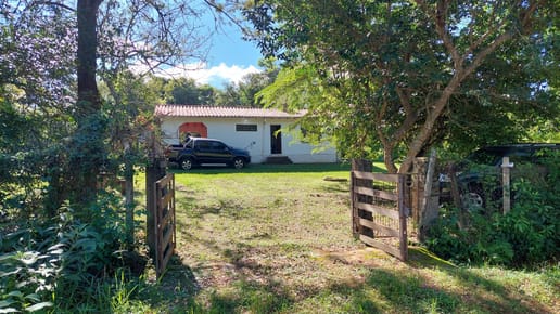 Terreno en venta 3.375 m2 con casa en Caacupé
