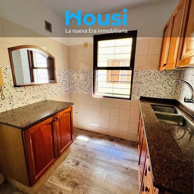 amplio apartamento en venta 2 dormitorios, patio bajos gastos comunes bien ubicado parque rodó