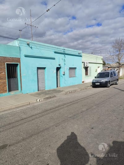 Casa en  Carmelo a 5 cuadras del Puente giratorio 