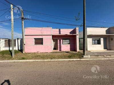 Casa ubicada en zona norte de la ciudad sobre calle Avenida Ansina 