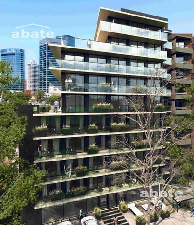 Venta Gran Local comercial sobre Rivera a pasos del Montevideo Shopping