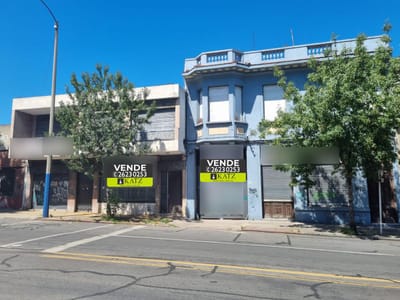 Depósito -Av Millan y Domingo Aramburu, 22 mts de Frente, 1100 m2 ,padrones 11103 y 11104 !!