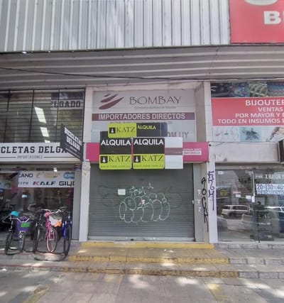 Local -Arenal Grande y Martín García, 4m de frente, 70mts2   30mts2 de entrepiso !!
