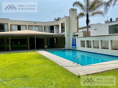 VENTA HERMOSA RESIDENCIA EN CASUARINAS  ( 609-627-1)