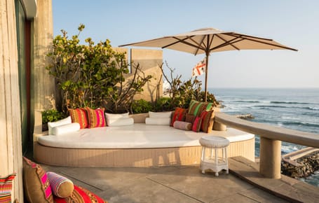 VENTA  HERMOSA Y MODERNA CASA DE PLAYA EN ACANTILADO PLAYA KONTIKI PUNTA HERMOSA (609-870-1)
