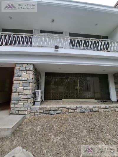 ALQUILER CASA PARA OFICINA EN SAN ISIDRO (609-142-40)