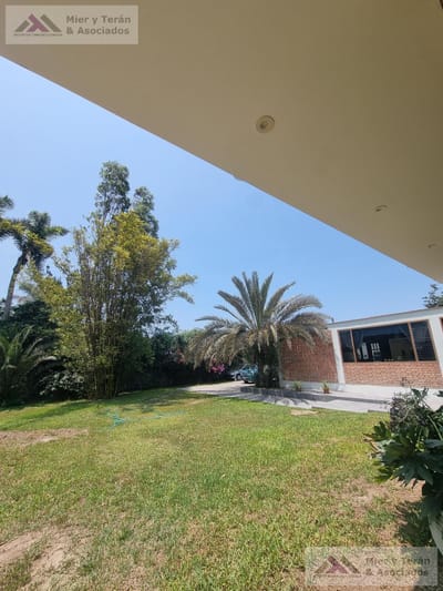 ALQUILER CASA CON LINEA BLANCA EN CASUARINAS SURCO (609-1118-1)