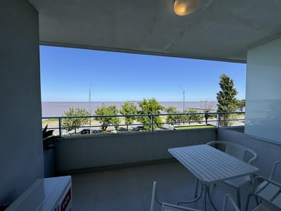 ¡Venta de monoambiente con vista al Rio! Colonia