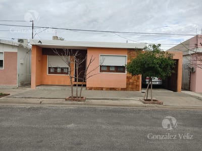 Casa en  Nueva Palmira a una cuadra del atracadero de yates  y dos cuadras de la Rambla