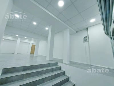Local comercial en Venta con Renta. Av. Rivera entre Simón Bolívar y Obligado