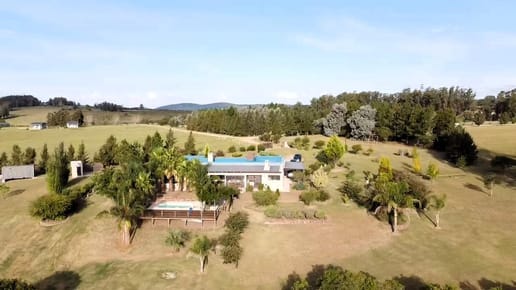 Chacra de 5 has con construcción sólida y cañada natural