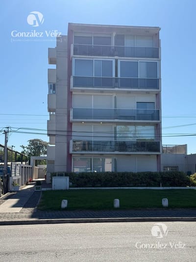 Casa en Carmelo, Avenida Italia, Edificio Icono