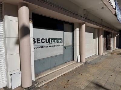 Venta local comercial en Tres Cruces - Rentabilidad anual 7,54%