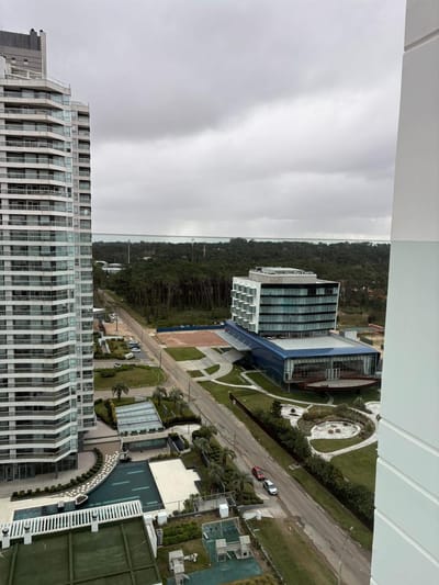 Le Parc IV, piso alto, 3 dormitorios suite