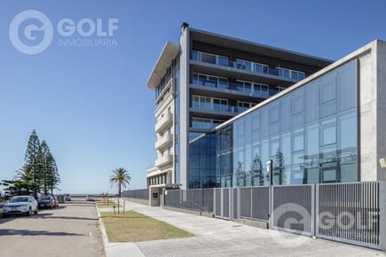 Venta de oficina en Carrasco
