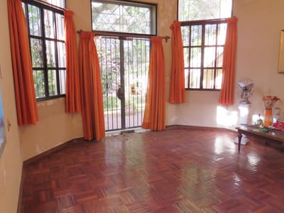 Venta Casa 5 dormitorios mas  10 ambientes ideal empresa o institución
