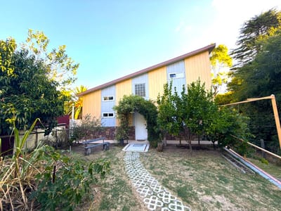 venta en Colonia del Sacramento |2 suites, jardín con frutales |Cerca Rambla y Plaza de Toros