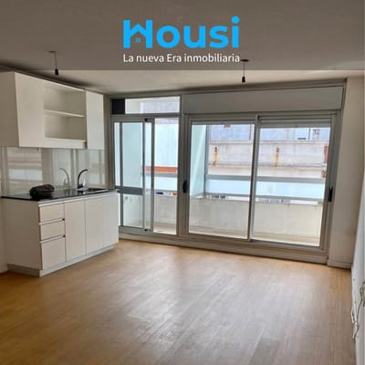 VENDO apartamento 2 DORMITORIOS, CON GARAJE. A METROS DE SHOPPING TRES CRUCES. 