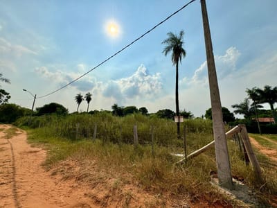 Vendo amplio terreno en Capiatá a cuadras de Las Piedras