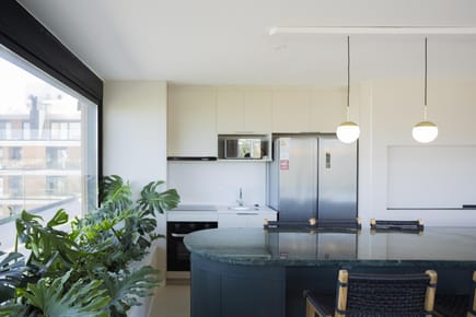 Venta apartamento tres dormitorios con terraza en Carrasco