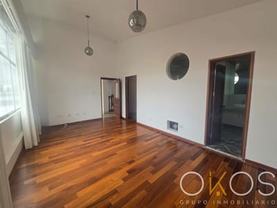 EXCLUSIVA CASA CERCA A RAUL FERRERO EN LIMA