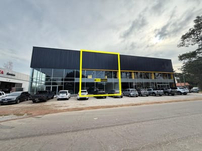 Alquiler local comercial de 233 m² cerca de Punta Shopping. Excelente frente