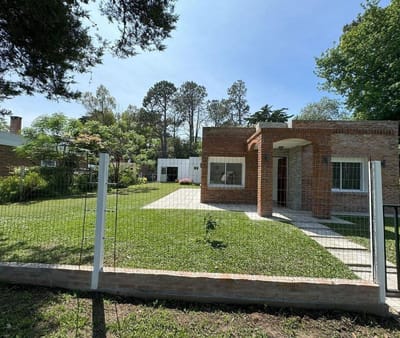 CASA CON BARBACOA EN VENTA EN BALNEARIO LOS PINOS