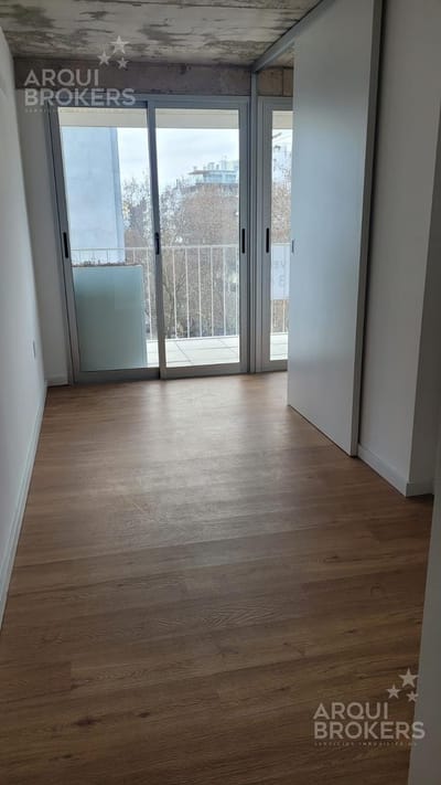 Oficina en venta con renta en Cordón - 106B