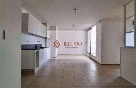 Amplio monoambiente con buena división de dormitorio | La Comercial