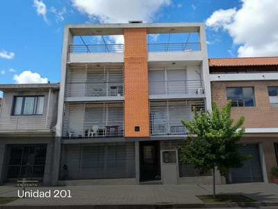 Venta de apartamento de 2 dormitorios con terraza próximo a Nuevo Centro Shopping