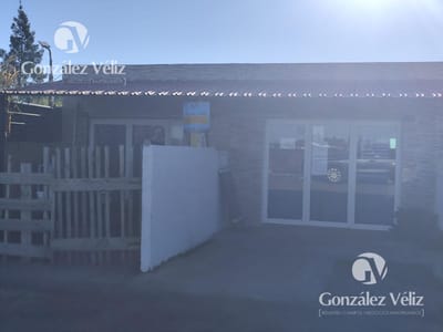 Casa con amplio terreno de 683m2 en Nueva Palmira 