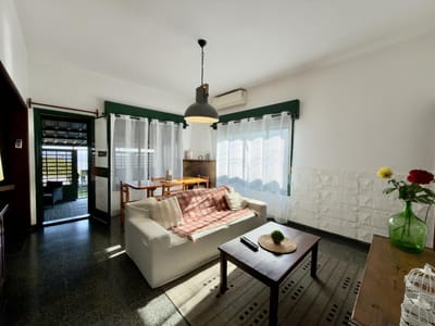 Apartamento en alquiler  céntrico de 4 dormitorios y patio en Colonia
