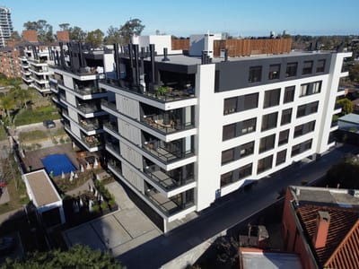 Apartamento en alquiler de 1 dormitorio con cochera en Parque Miramar, Canelones