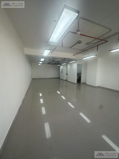 ALQUILER OFICINA IMPLEMENTADA EN SURCO - OF 704 (609-1148-1)