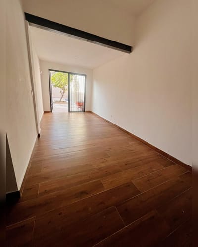 Apartamento monoambiente a estrenar en la La Teja con amplio patio con parrillero