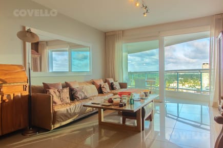 Venta y alquiler departamento de 2 dormitorios y servicio - Playa Mansa