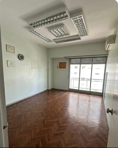 Venta De Apartamento En El Centro, 2 Dormitorios Y Muy Luminoso
