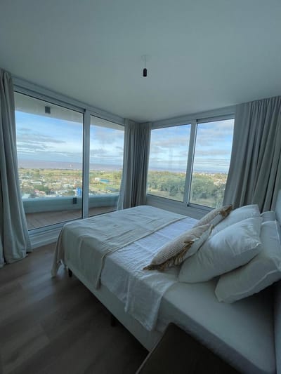 Apartamento en venta,3 dormitorios,2 baños, amplio balcón con doble garaje, Ventura Tower