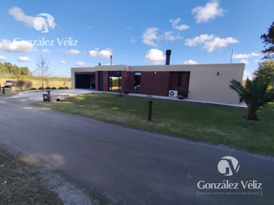 Hermosa casa en Barrio Las Moras