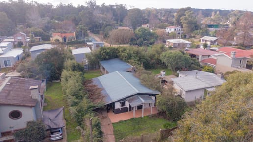 Casa en Venta en El Tesoro: 3 Dormitorios + Apartamento Independiente - 495 m² de Terreno.