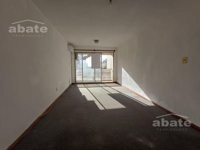 Venta de Apartamento de 2 dormitorios con garage en Cordón, Montevideo