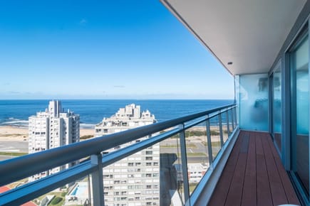 Venta apartamento 2 dormitorios Playa Brava, Punta del este.