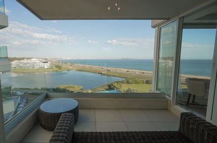 Vendo apartamento 3 dormitorios Punta del Este primera línea Poseidon