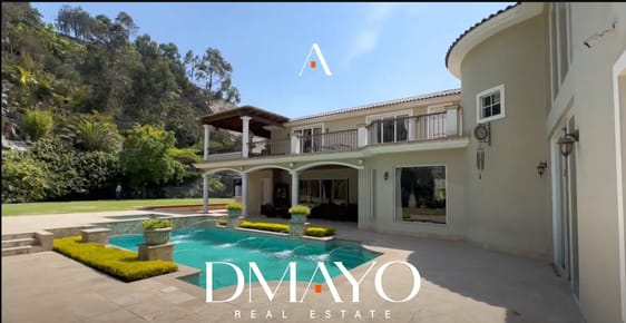 Venta Mansión Exclusiva en La Planicie con Piscina y Cascada: El Oasis de Lujo que Soñaste