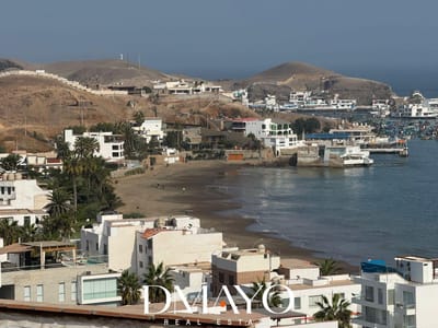 Venta de Terreno en Naplo con vista al mar