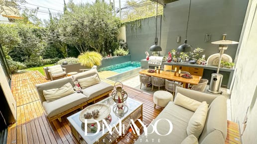 Venta Casa Exclusiva con acabados top y en esquina -San Isidro