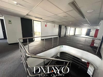 Oficina de 4 niveles en P. de la República | 1463m2 | amplia y en buena ubicación