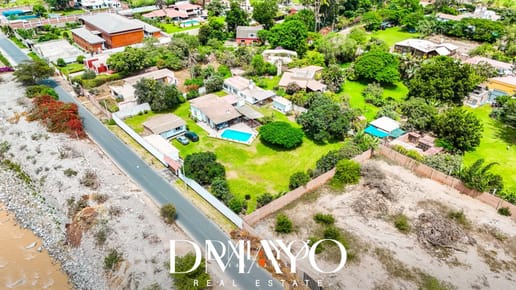 Casa como  Terreno en Cieneguilla, 2,506 m², Piscina, 3 Dorm., 2 Bungalows, Pozo Agua, arboles fruta